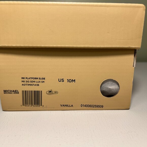 Michael Kors Logo Platform Slide Sandal - Picture 12 of 12